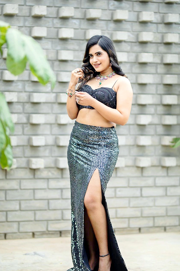 Sravanthi-Chokkarapu-07.jpg 8