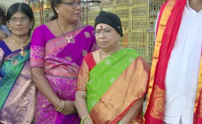 KCR-WIFE.jpg