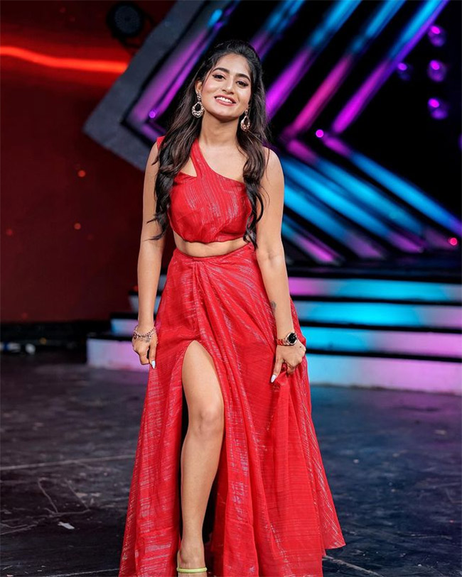 Nayani_20Pavani_20Enters_20Into_20Big_20Boss7_20Special_20Photos-21.jpg 20