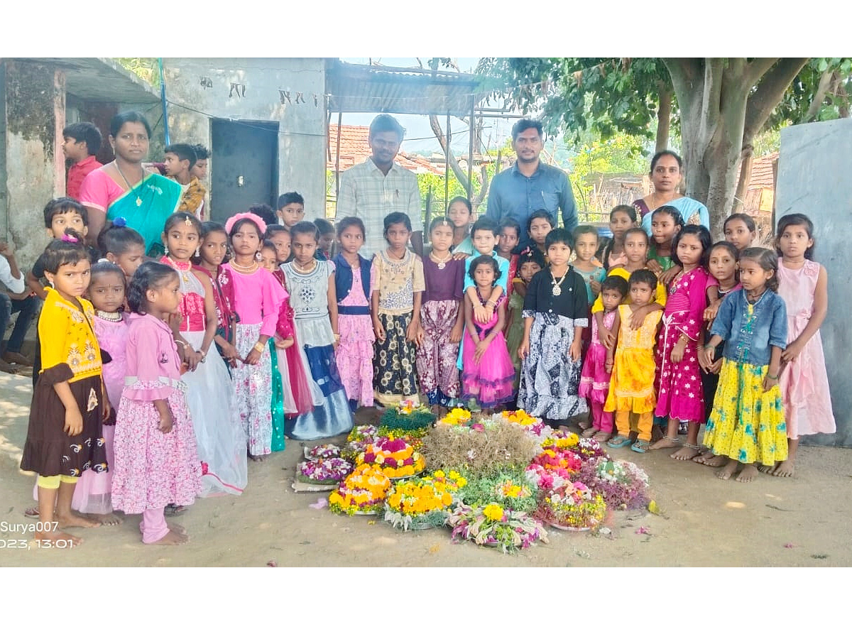 Bathukamma_20Celebrations_20IN_20Government_20Schools_20Photos_11.jpg 12