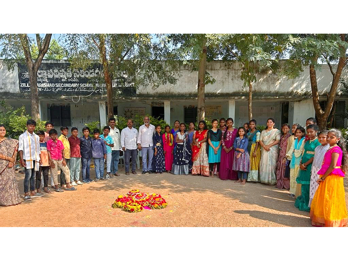 Bathukamma_20Celebrations_20IN_20Government_20Schools_20Photos_13.jpg 14