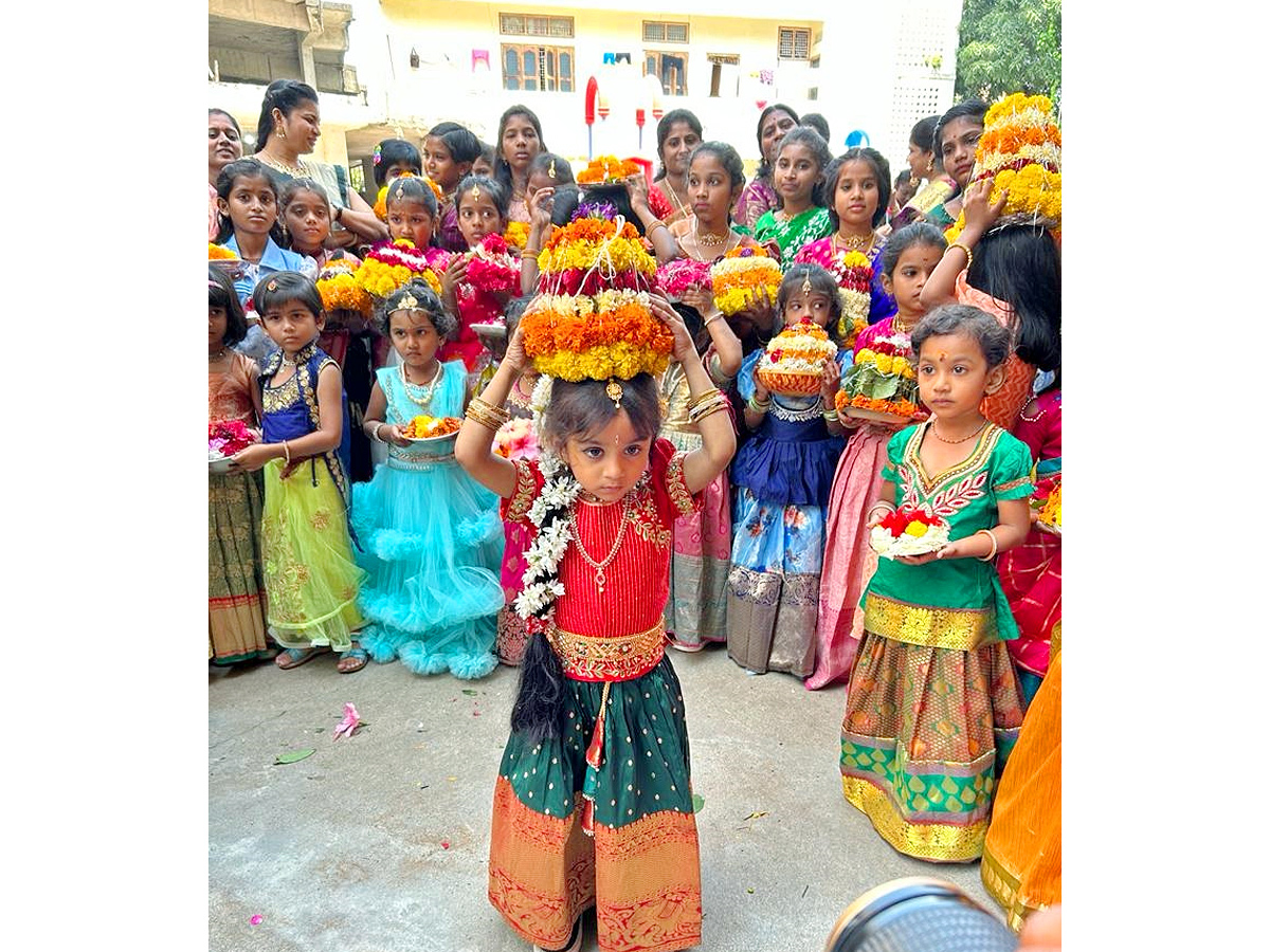 Bathukamma_20Celebrations_20IN_20Government_20Schools_20Photos_3.jpg 4