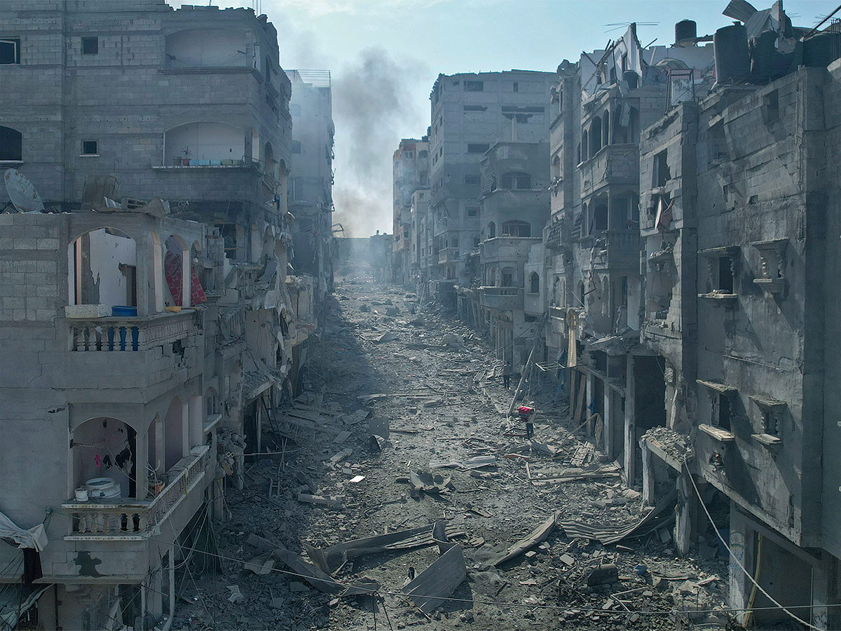 Israeli_20attacks_20on_20Gaza_20Photos-19.jpg 18