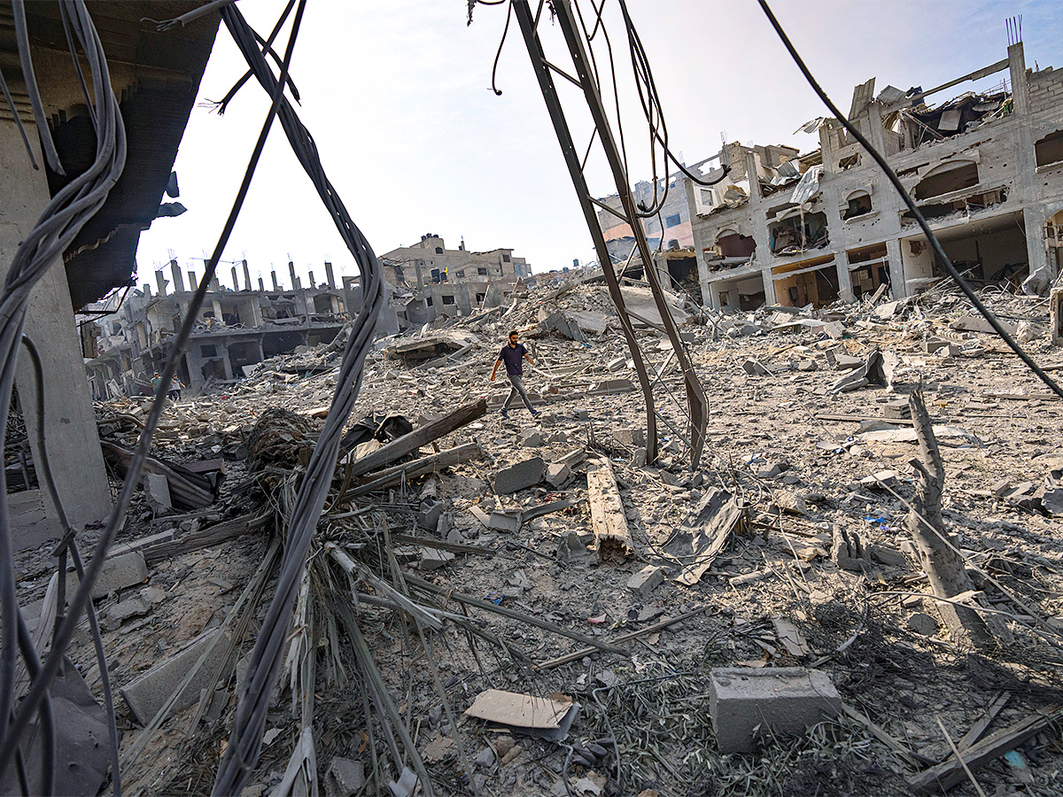 Israeli_20attacks_20on_20Gaza_20Photos-9.jpg 9