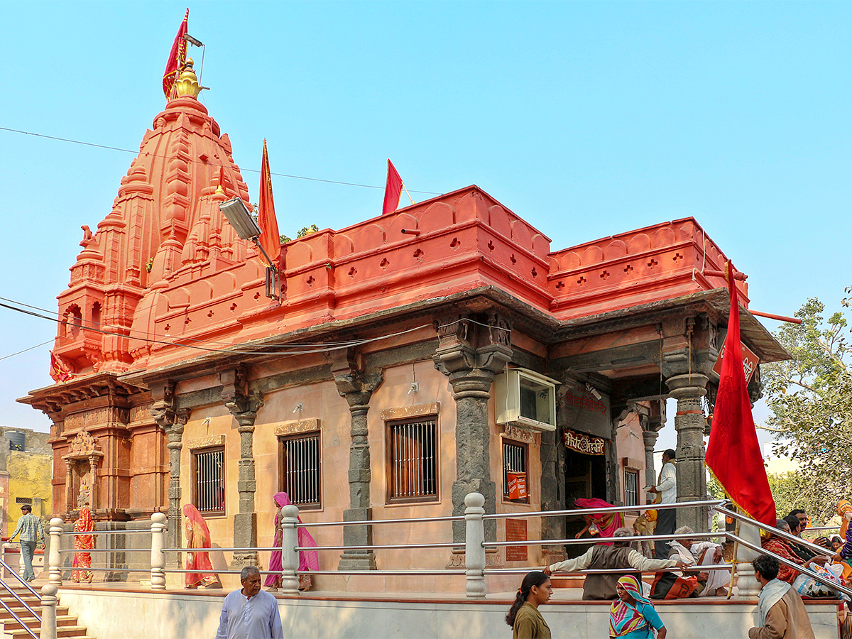 Visit_20Popular_20Durga_20Temples_20in_20India-12.jpg 13