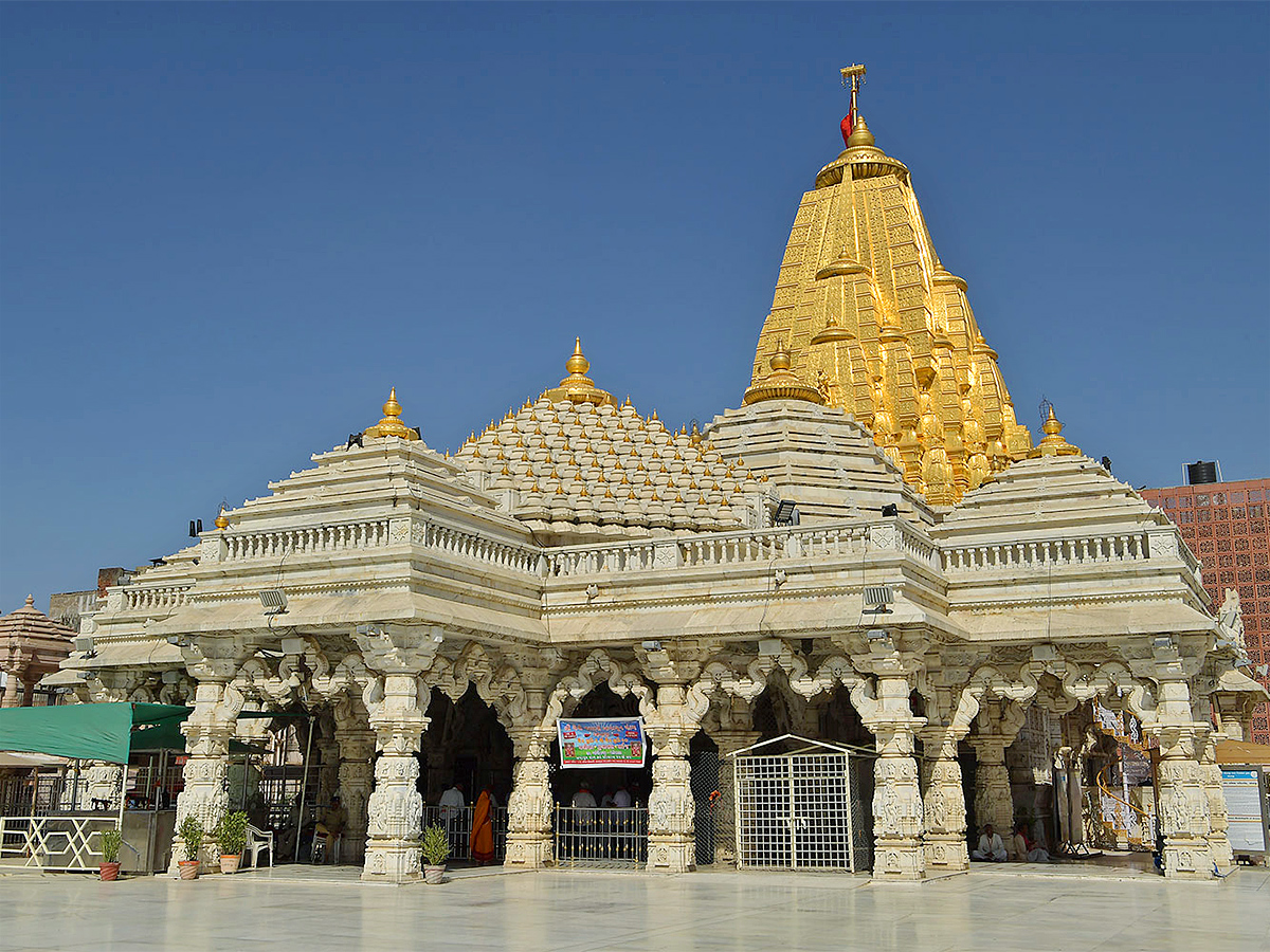 Visit_20Popular_20Durga_20Temples_20in_20India-5.jpg 6
