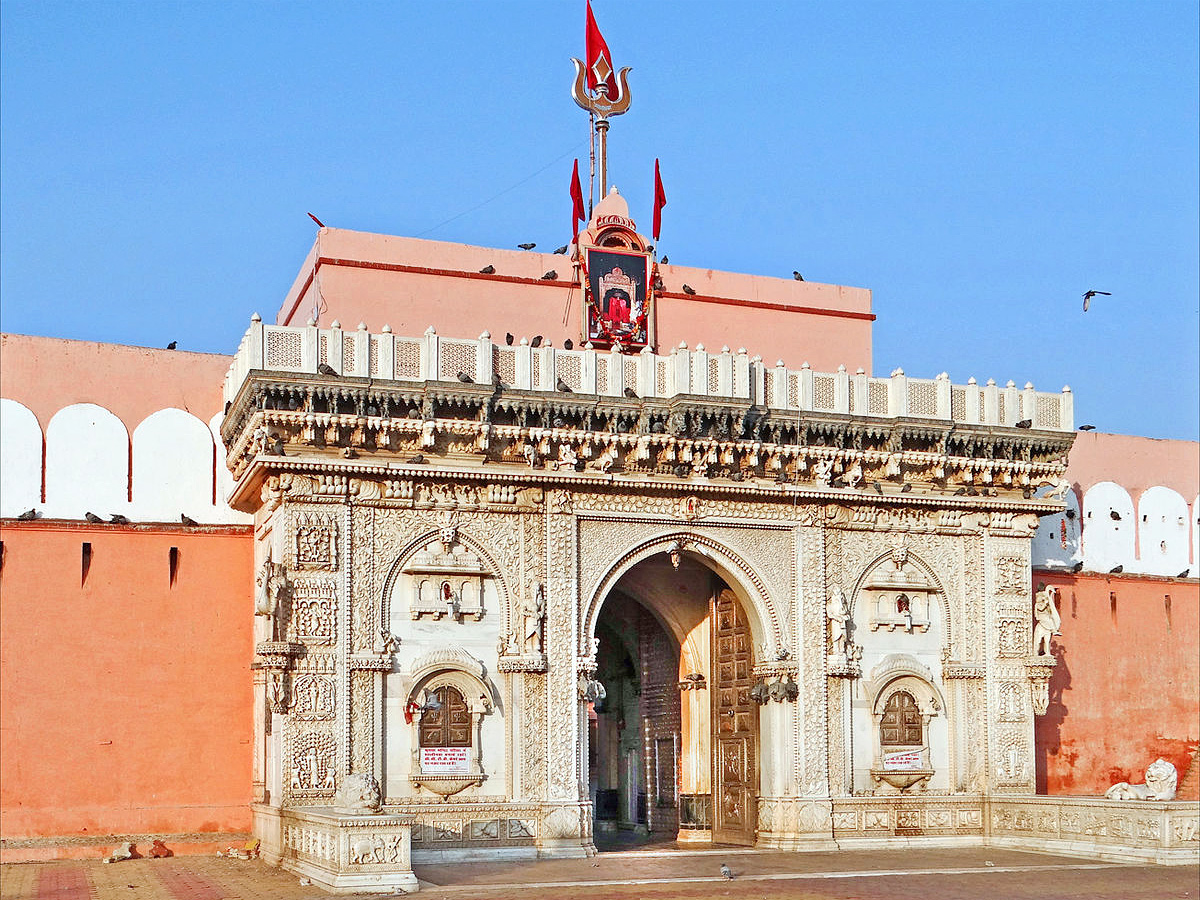 Visit_20Popular_20Durga_20Temples_20in_20India-8.jpg 9
