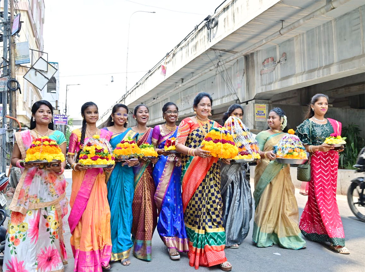Bathukamma-2023-Celebration-Photos-51_0.jpg 47