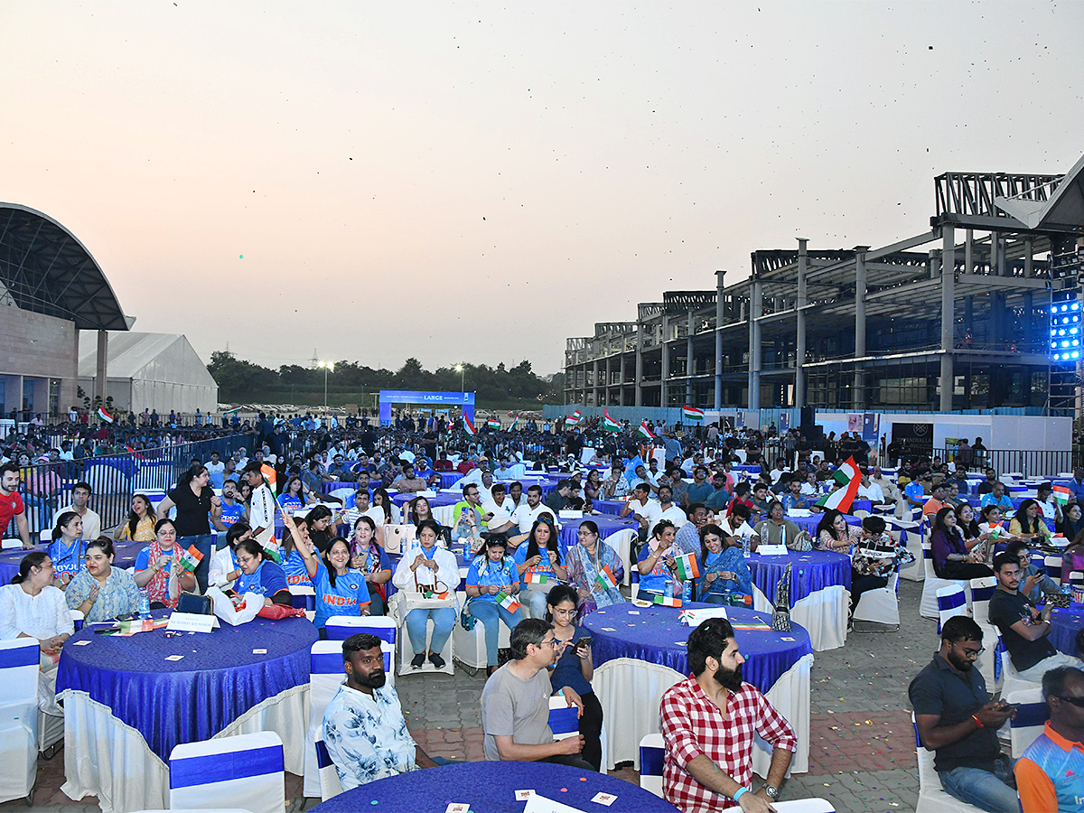 India_20and_20Pakistan_20match_202023_20big_20screen_20in_20hyderabad-17.jpg 16