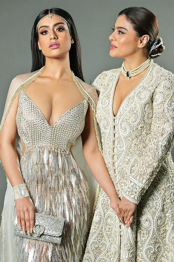 kajol_20Daughter_20Nysa_20Devgan_20Latest_20Stunning_20Photos_18.jpg 19