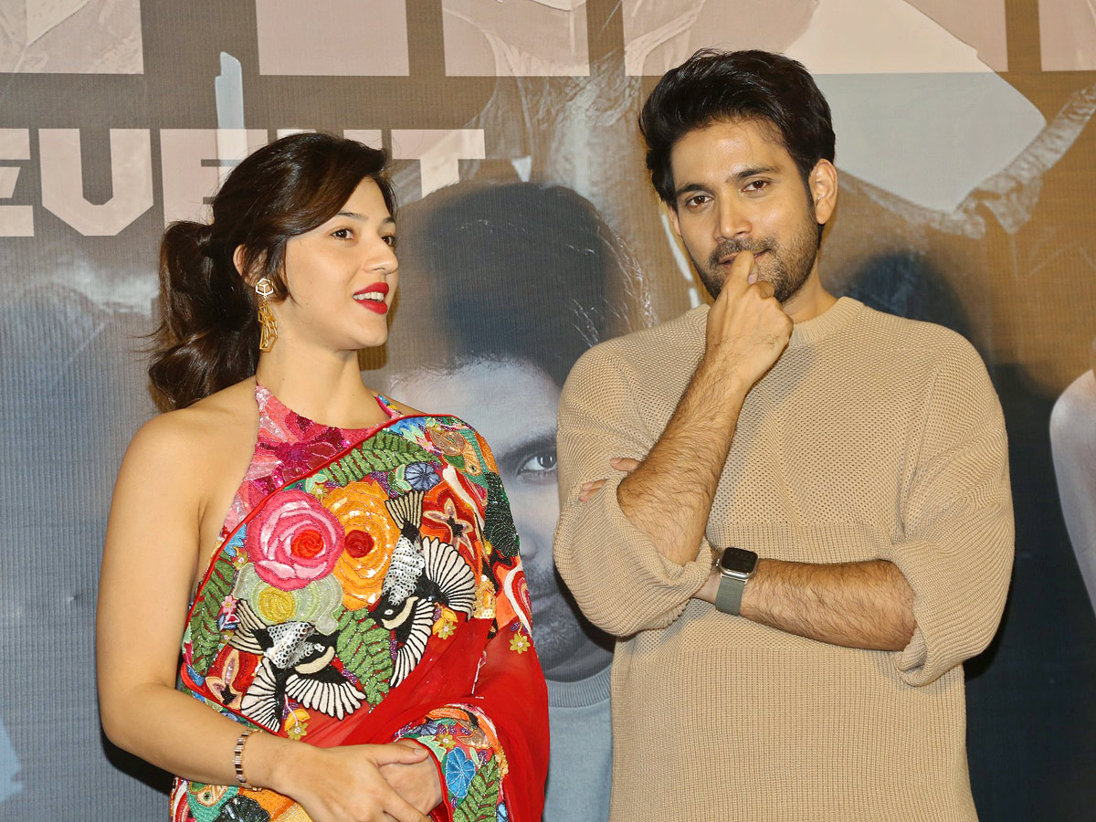 SPARK_20Trailer_20Launch_20Event_20Photos_3.jpg 4