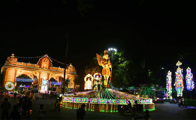 Tirumala_20Temple_20Lighting_20for_20Brahmotsavams_202023_20Photos_1.jpg 1