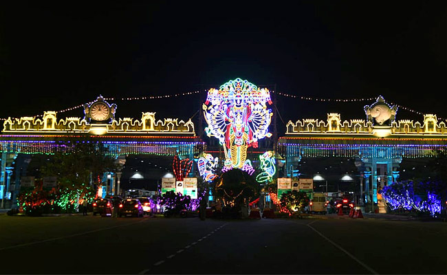 Tirumala_20Temple_20Lighting_20for_20Brahmotsavams_202023_20Photos_3.jpg 3