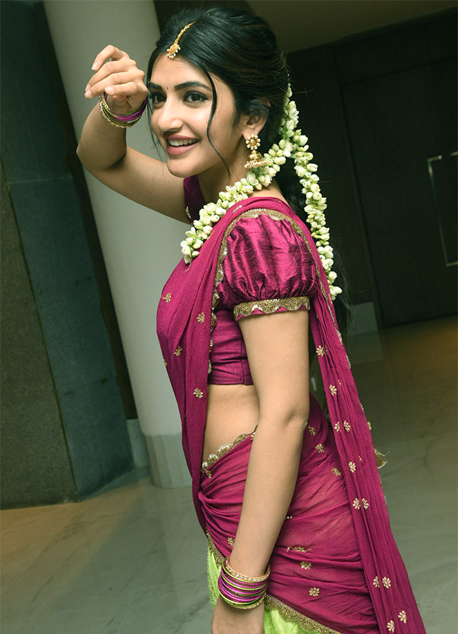 Actress_20Sreeleela_20New_20Pics-2.jpg 2