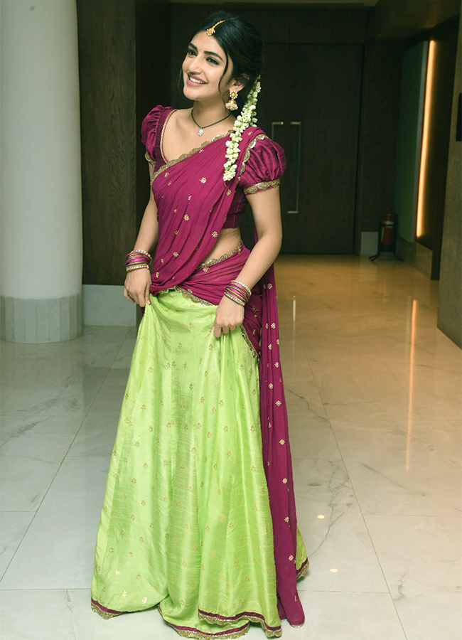 Actress_20Sreeleela_20New_20Pics-20.jpg 18