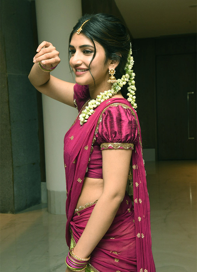 Actress_20Sreeleela_20New_20Pics-25.jpg 23
