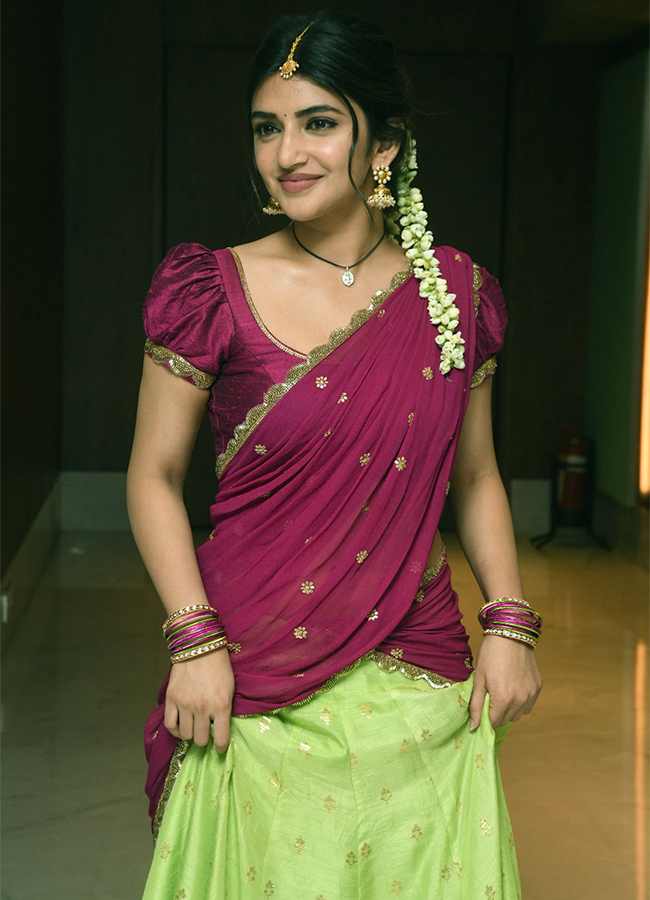 Actress_20Sreeleela_20New_20Pics-26.jpg 24