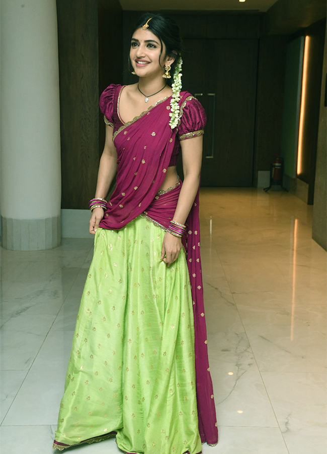 Actress_20Sreeleela_20New_20Pics-9.jpg 8
