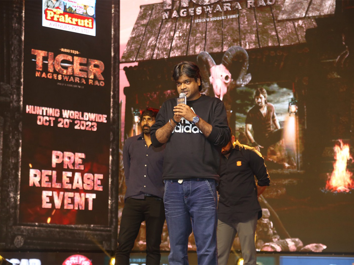 Tiger_20Nageswara_20Rao_20Pre_20Release_20Event_20Live-31.jpg 30