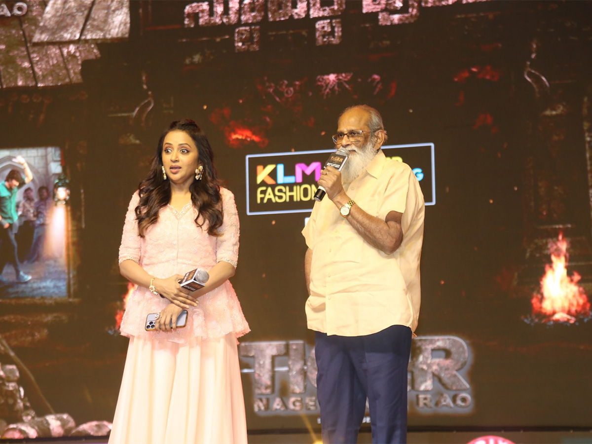 Tiger_20Nageswara_20Rao_20Pre_20Release_20Event_20Live-33.jpg 32