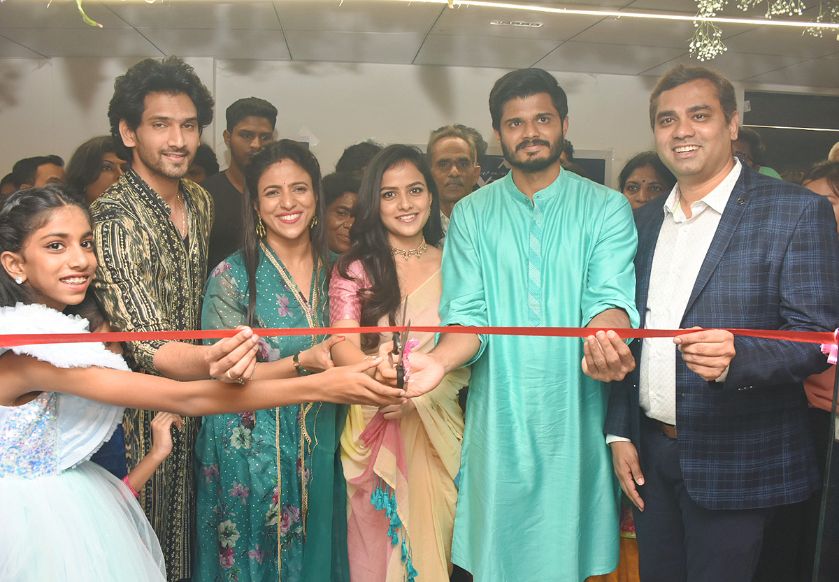 Vaishnavi_20Chaitanya_20Actors_20Anand_20Devarakonda_20in_20kokapet-2.jpg 2