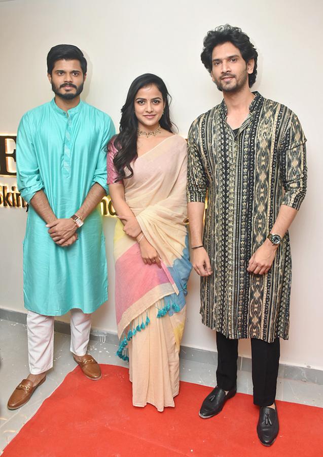 Vaishnavi_20Chaitanya_20Actors_20Anand_20Devarakonda_20in_20kokapet-9.jpg 9