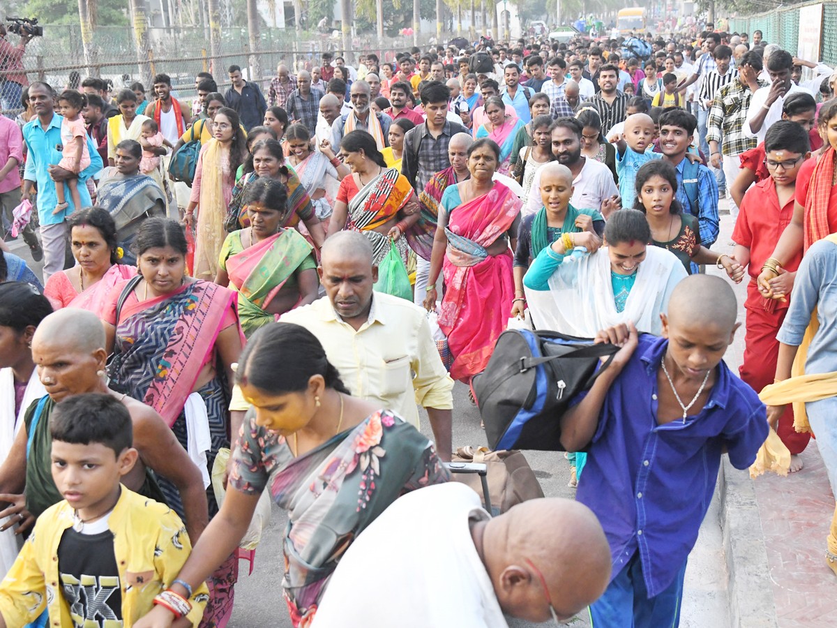 tirupathi-bramosthavan-Governer-AP-11.jpg 12