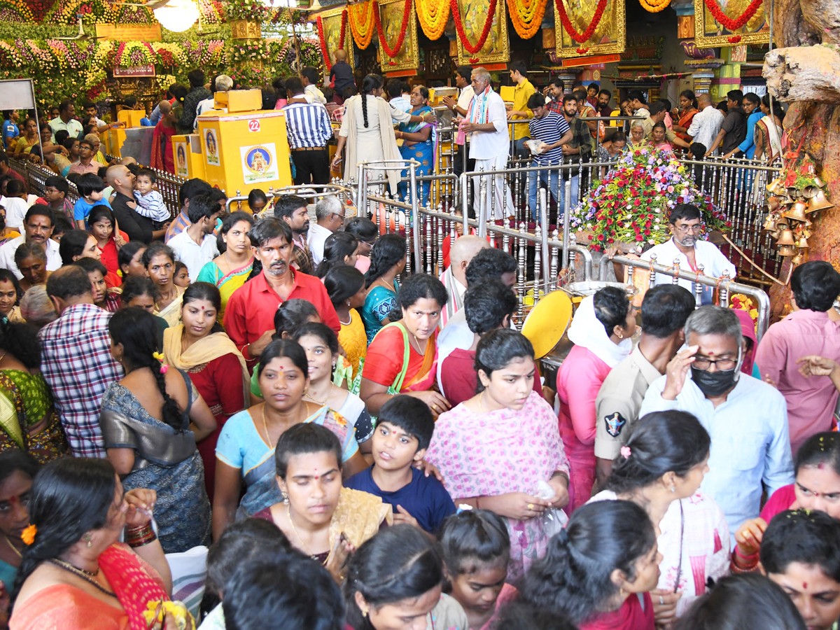 tirupathi-bramosthavan-Governer-AP-13.jpg 14
