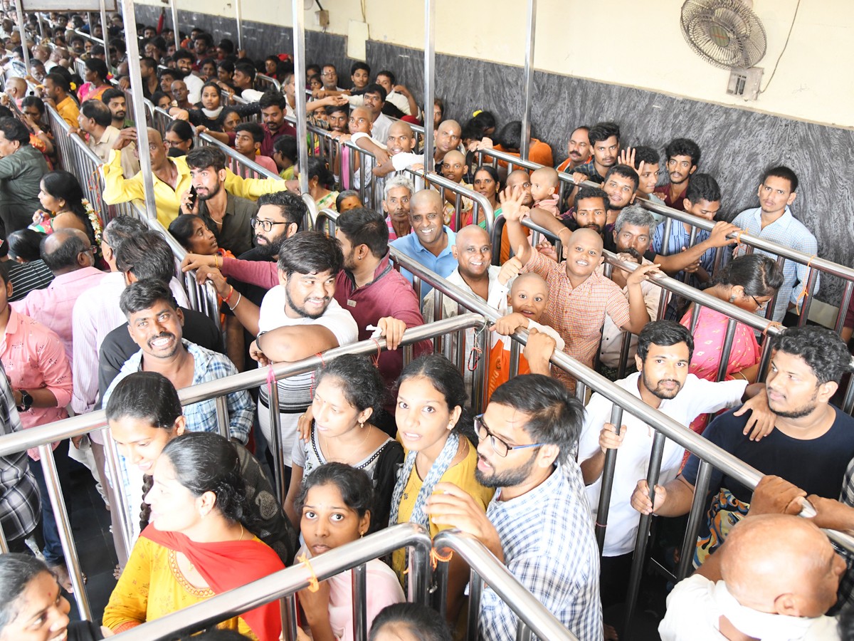 tirupathi-bramosthavan-Governer-AP-15.jpg 16
