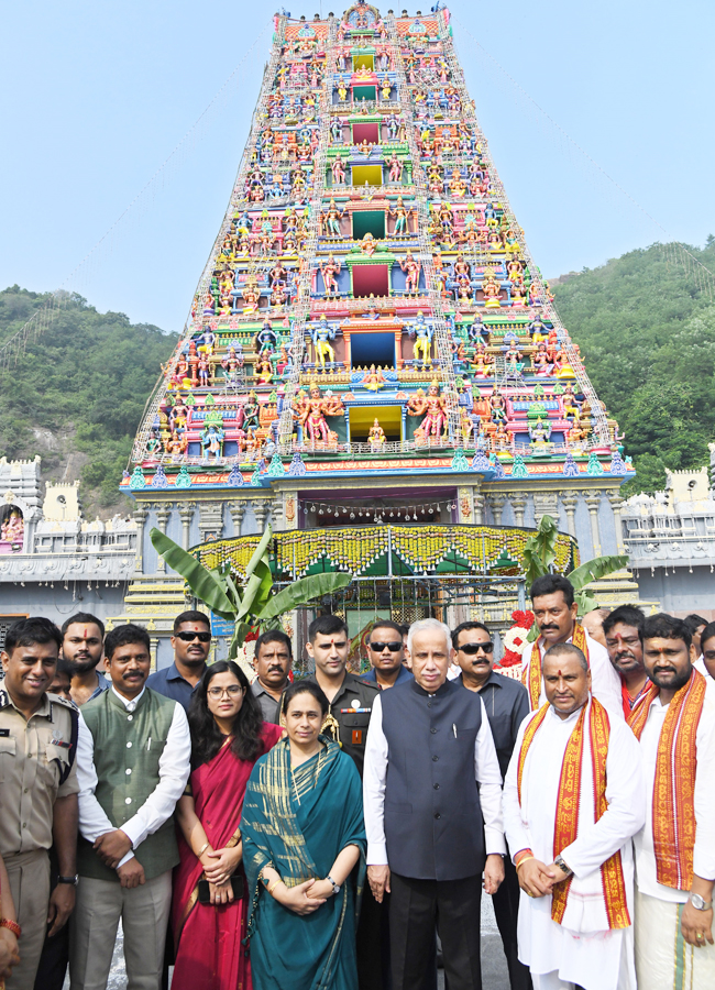tirupathi-bramosthavan-Governer-AP-2.jpg 3