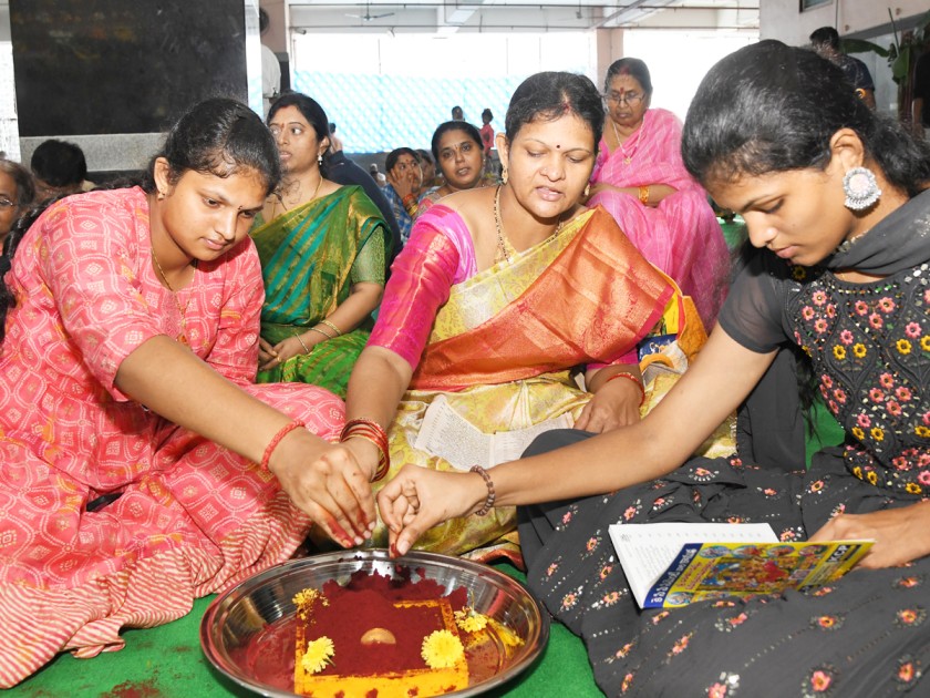tirupathi-bramosthavan-Governer-AP-26.jpg 27