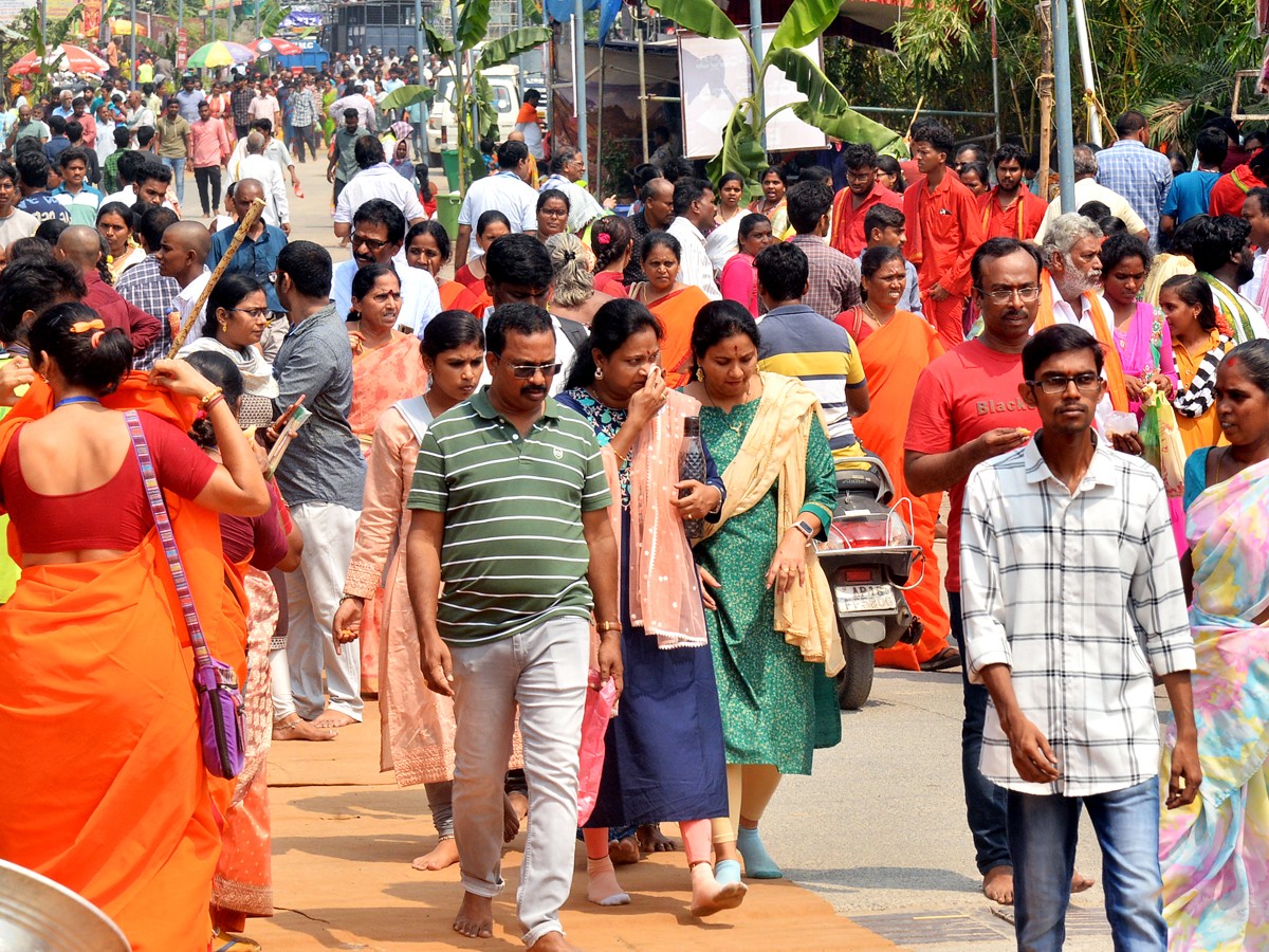 tirupathi-bramosthavan-Governer-AP-48.jpg 49