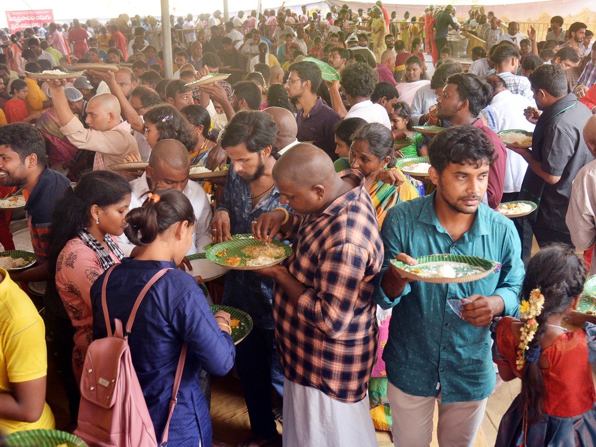 tirupathi-bramosthavan-Governer-AP-51.jpg 52
