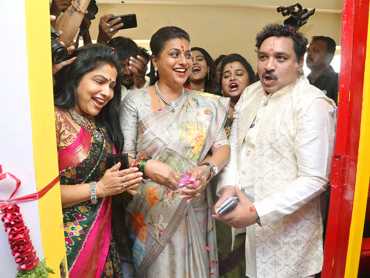 Roja_20Launches_20Mee_20Kadupuninda_20Restaurant_20Photos-13.jpg 12