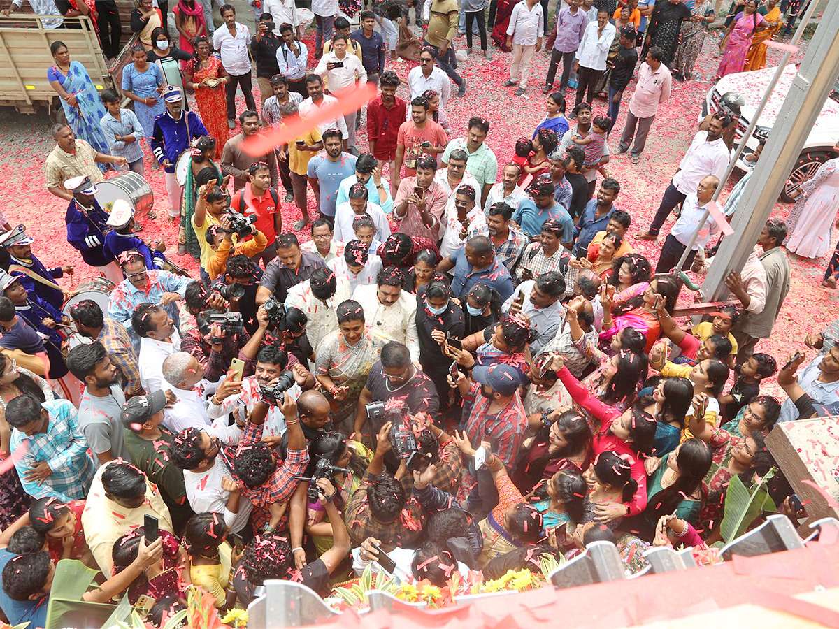 Roja_20Launches_20Mee_20Kadupuninda_20Restaurant_20Photos-15.jpg 14