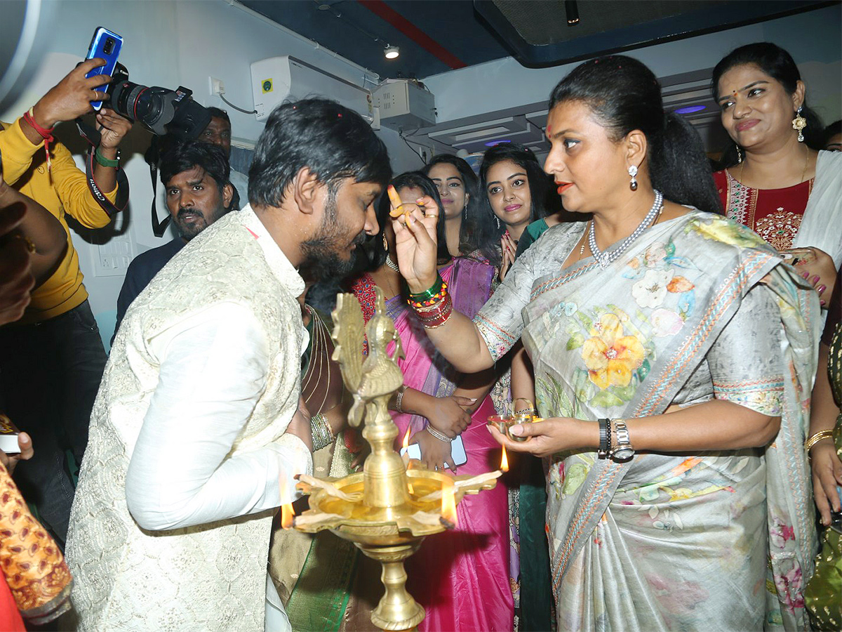 Roja_20Launches_20Mee_20Kadupuninda_20Restaurant_20Photos-21.jpg 20