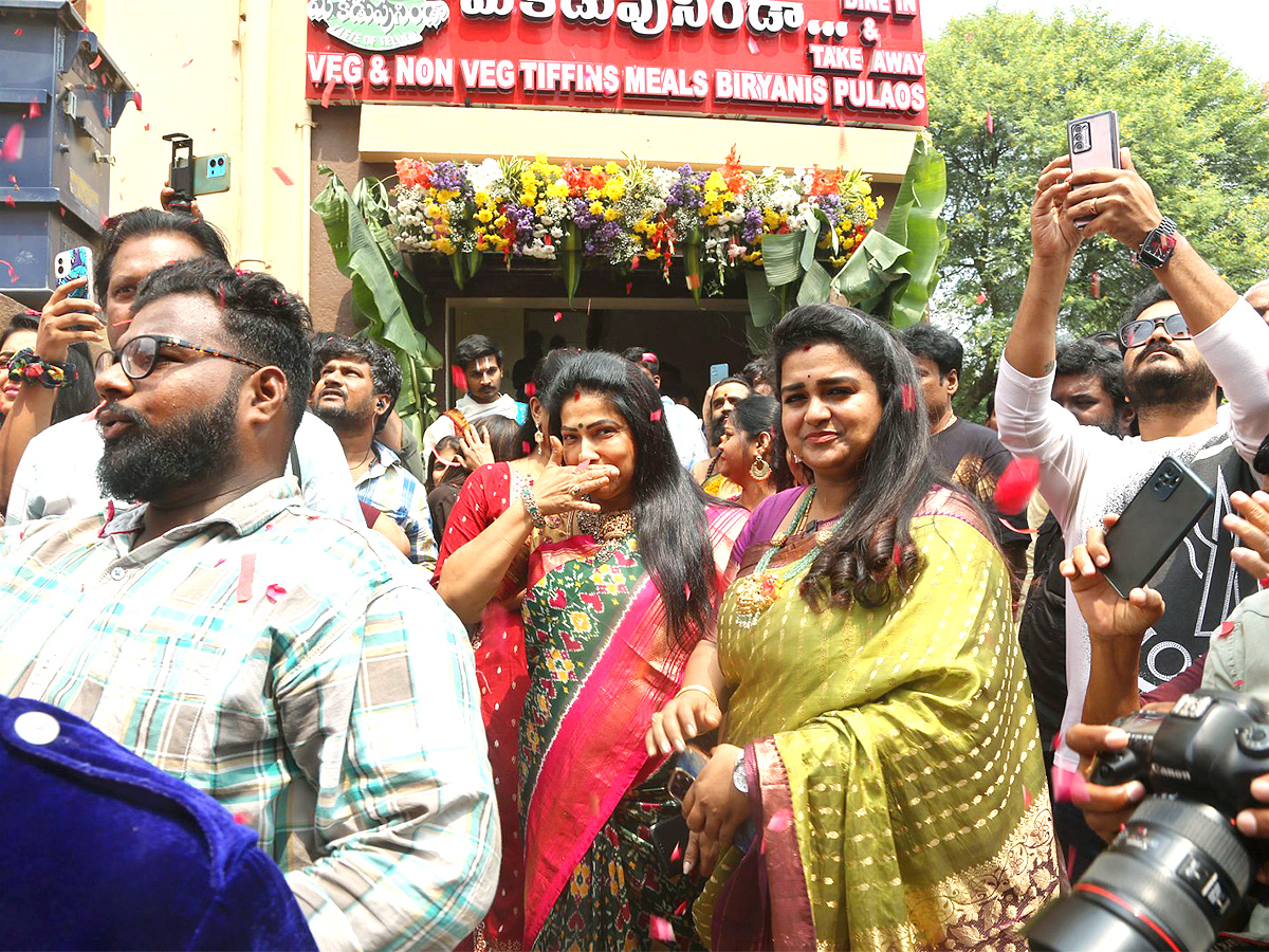 Roja_20Launches_20Mee_20Kadupuninda_20Restaurant_20Photos-23.jpg 22