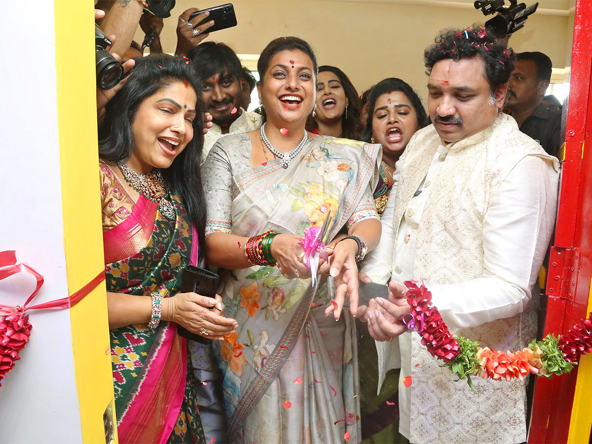 Roja_20Launches_20Mee_20Kadupuninda_20Restaurant_20Photos-26.jpg 25