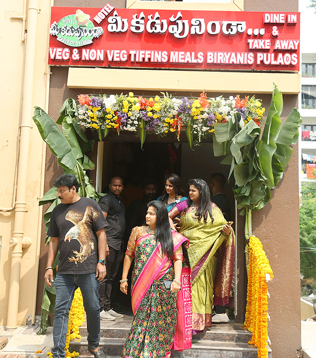 Roja_20Launches_20Mee_20Kadupuninda_20Restaurant_20Photos-28.jpg 27