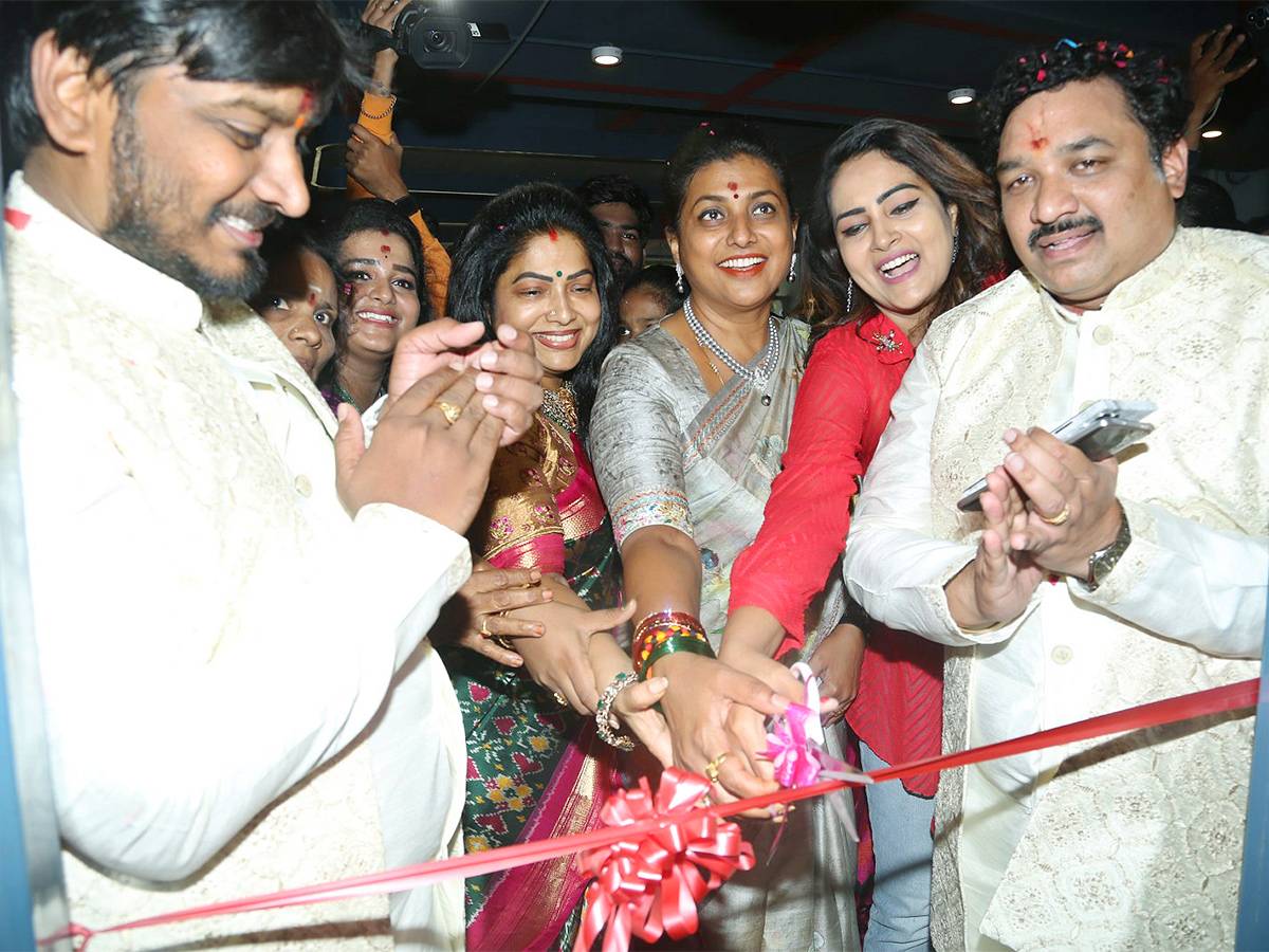 Roja_20Launches_20Mee_20Kadupuninda_20Restaurant_20Photos-4.jpg 4