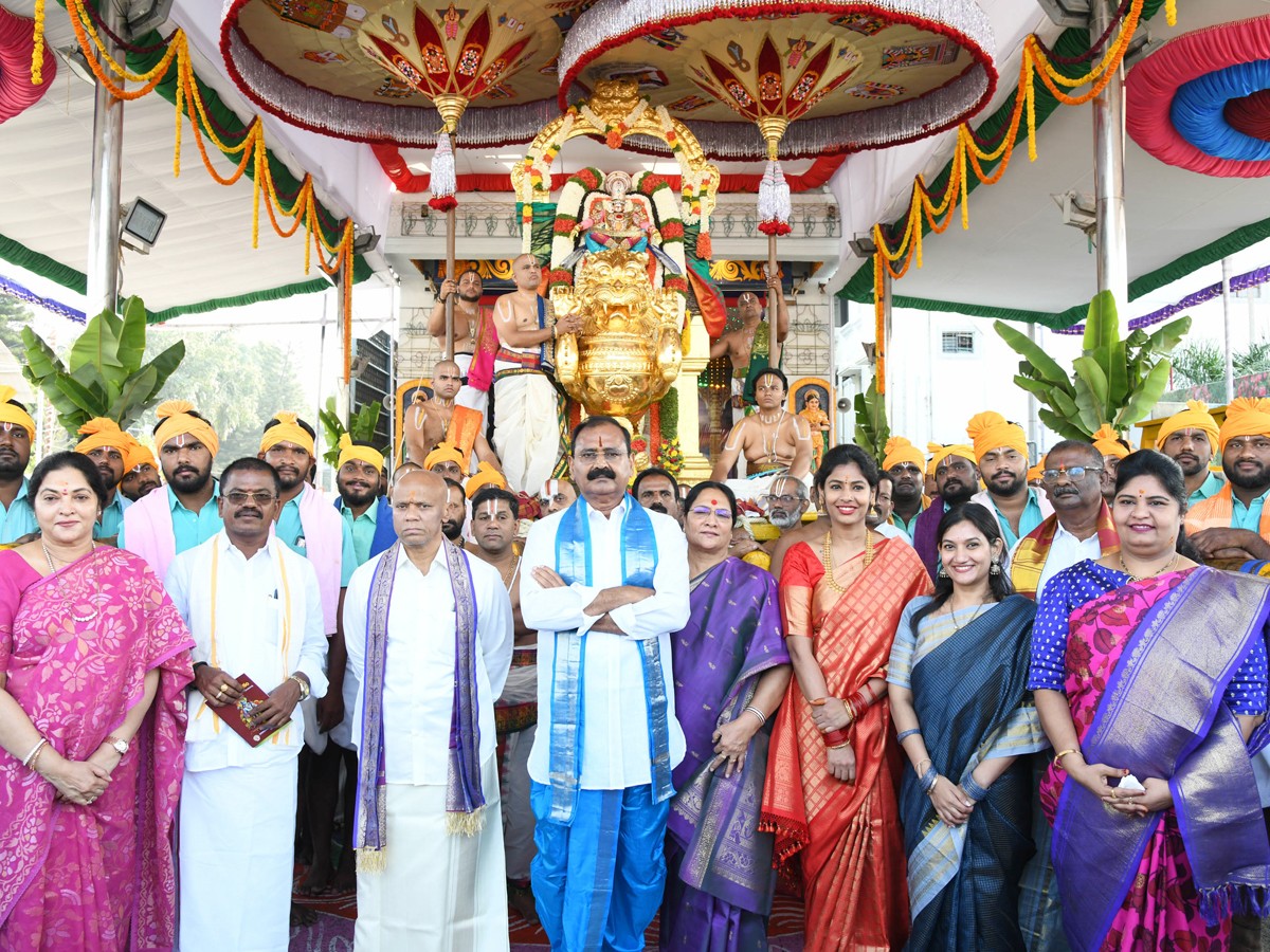 Tirupathi-bramosthavam-14.jpg 15