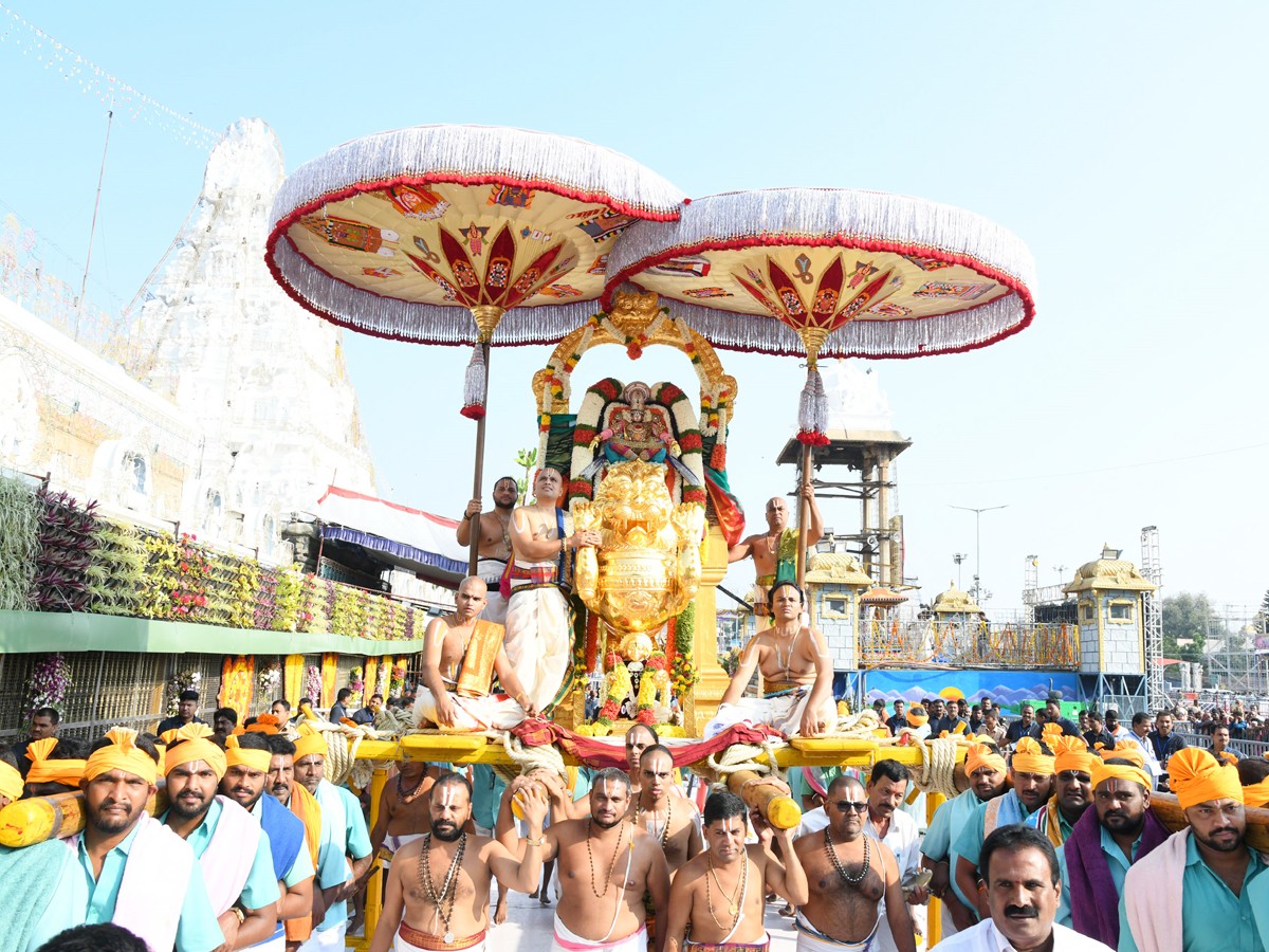 Tirupathi-bramosthavam-2.jpg 3