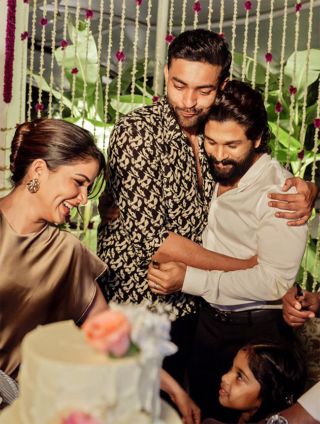 Varun_20Tej_20Lavanya_20Tripathi_20pre_20wedding_20party_20Allu_20Arjun-4.jpg 3