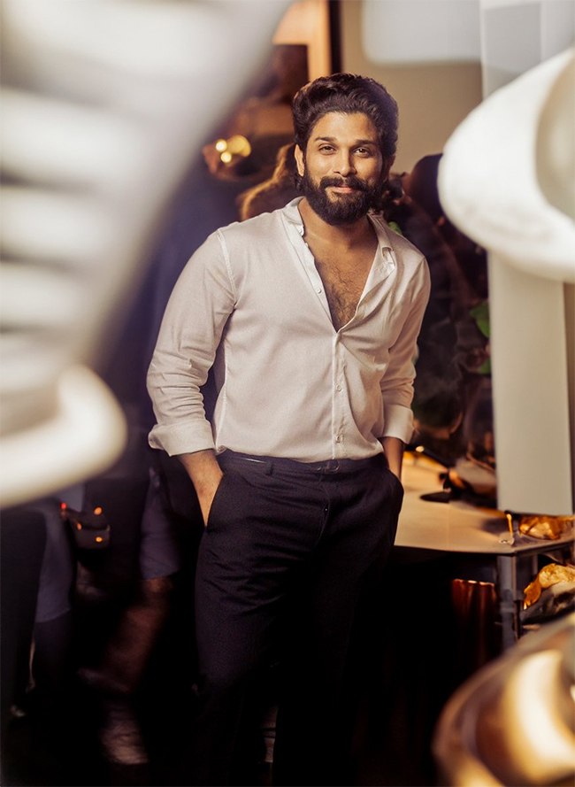 Varun_20Tej_20Lavanya_20Tripathi_20pre_20wedding_20party_20Allu_20Arjun-5.jpg 4