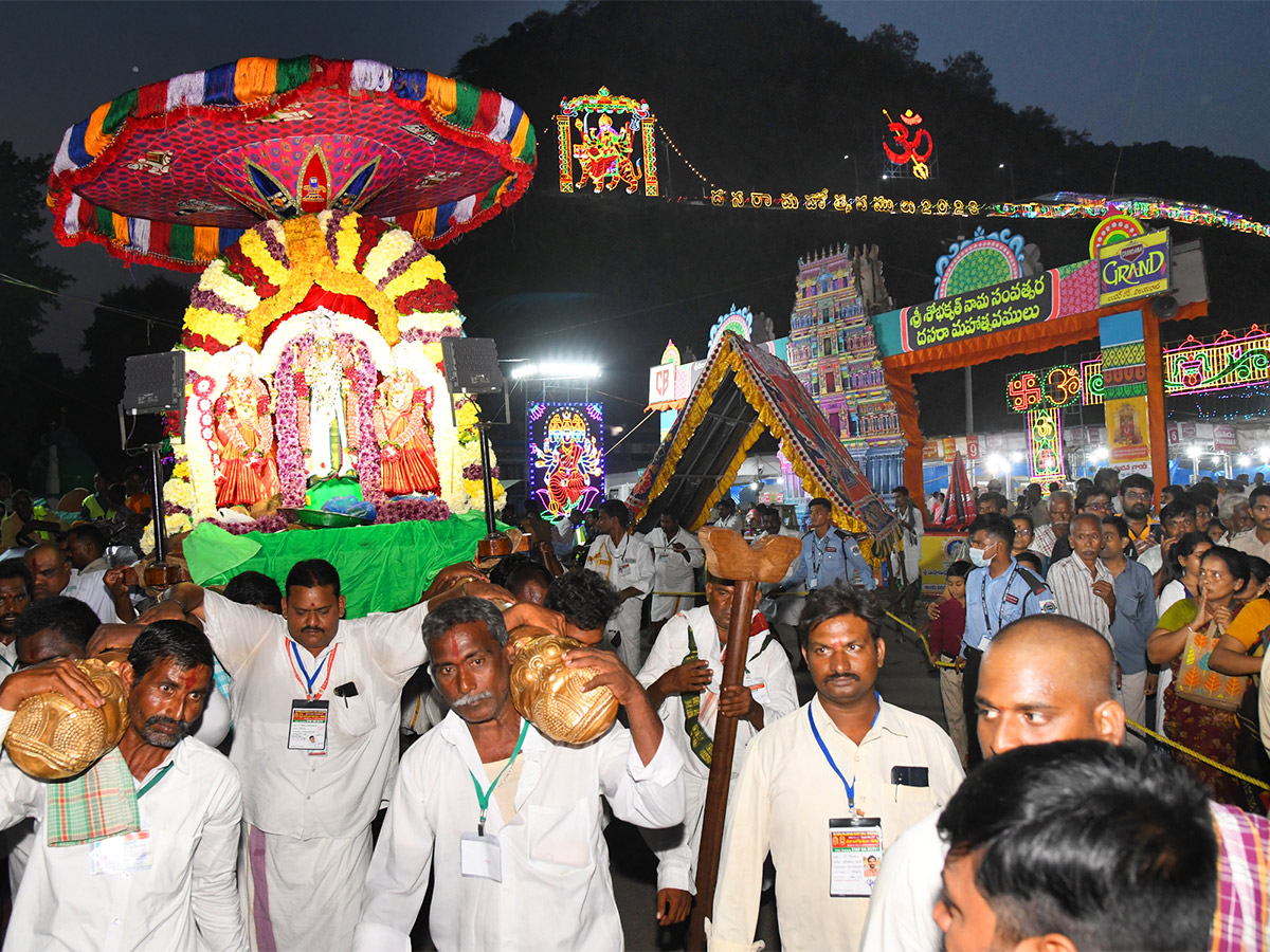 Vijayawada_20Indrakeeladri_20Dussehra_20Celebrations_202023_20Photos-25.jpg 25