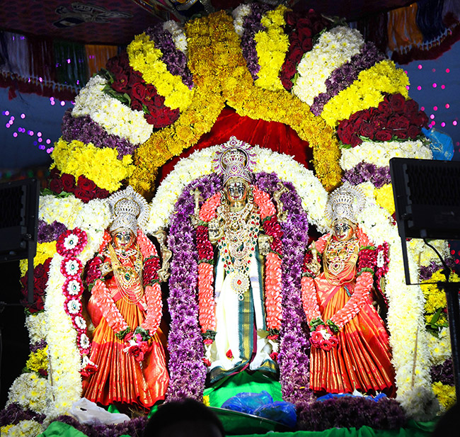 Vijayawada_20Indrakeeladri_20Dussehra_20Celebrations_202023_20Photos-26.jpg 26