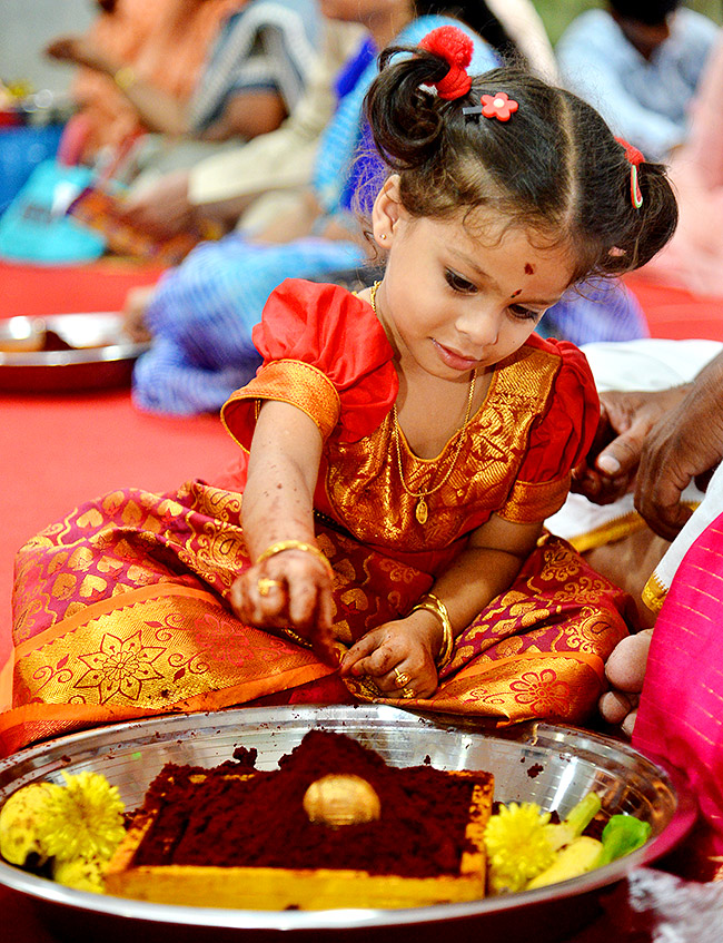 Vijayawada_20Indrakeeladri_20Dussehra_20Celebrations_202023_20Photos-28.jpg 28