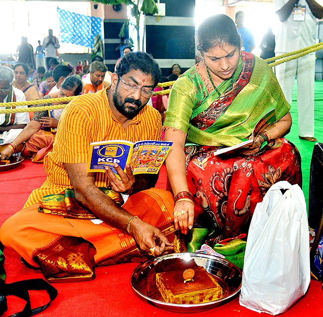 Vijayawada_20Indrakeeladri_20Dussehra_20Celebrations_202023_20Photos-39.jpg 38