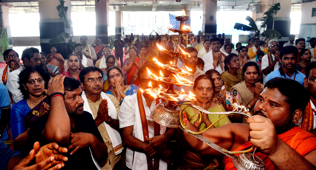Vijayawada_20Indrakeeladri_20Dussehra_20Celebrations_202023_20Photos-45.jpg 43