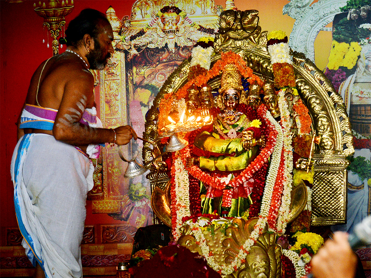 Vijayawada_20Indrakeeladri_20Dussehra_20Celebrations_202023_20Photos-5.jpg 5